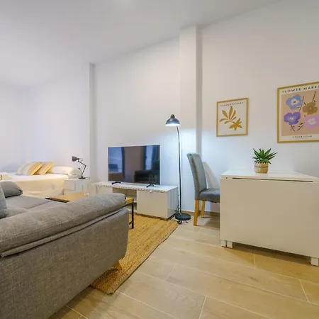 Homeholidaysrentals Mana - Costa Barcelona Apartment